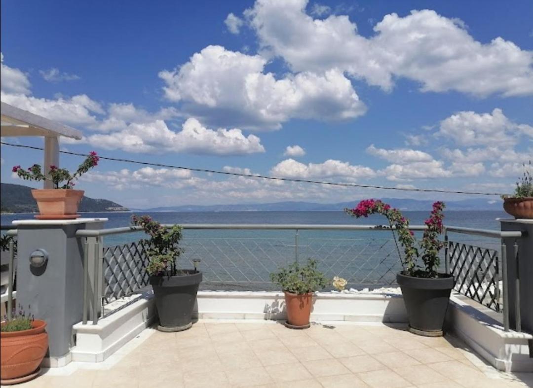 Lina's Sea View