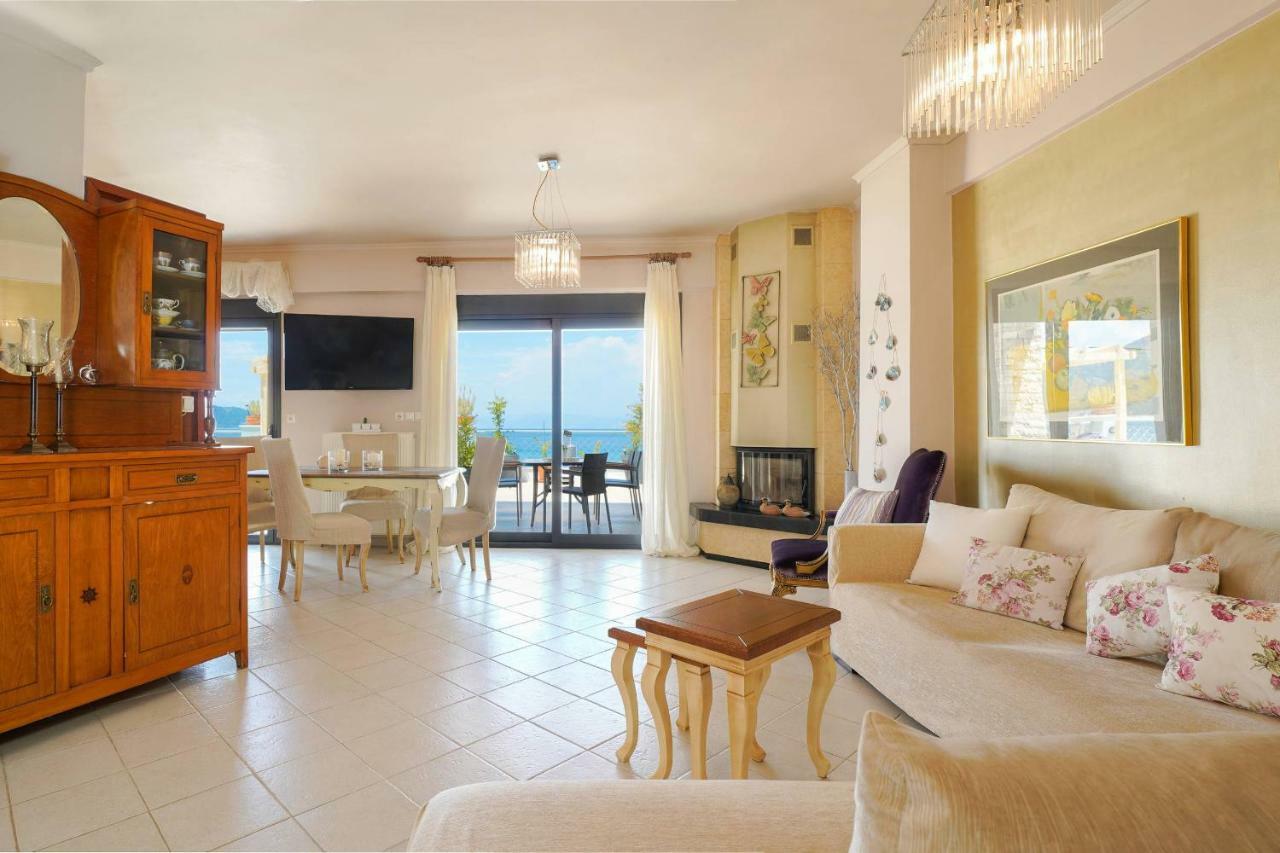 Lina's Sea View Apartment *